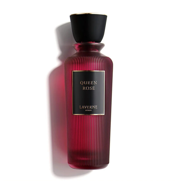 الملكة روز Queen Rose – عطر فاخر محايد بنفحات التوت، الفاوانيا، والمسك