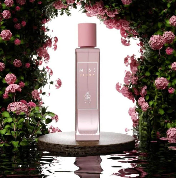 عطر مس فلورا Miss Flora برائحة زهر البرتقال والياسمين وخشب الصندل