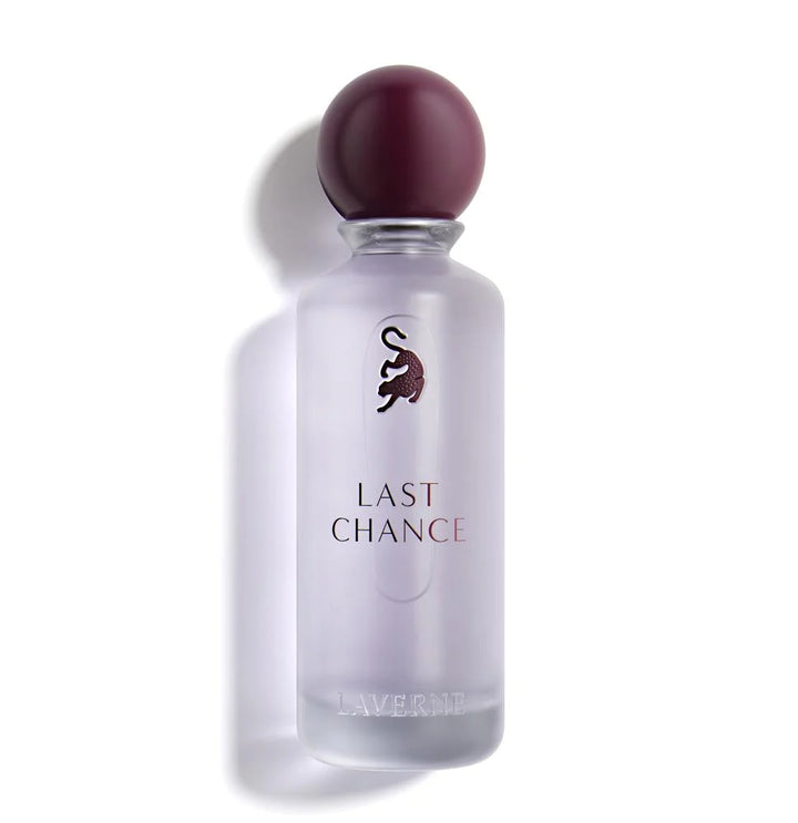 لاست تشانس Last Chance – عطر نسائي فاخر بنفحات زهرية دافئة وثابتة